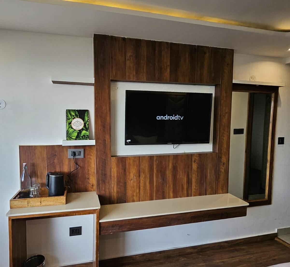 Mountain Zest- Simla Royale Near Mall Road Free Pickup From Railway Station Simla Ngoại thất bức ảnh