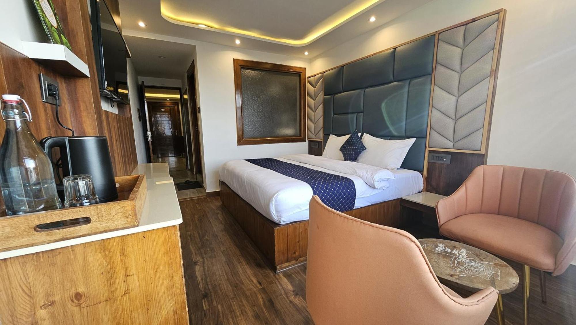 Mountain Zest- Simla Royale Near Mall Road Free Pickup From Railway Station Simla Ngoại thất bức ảnh