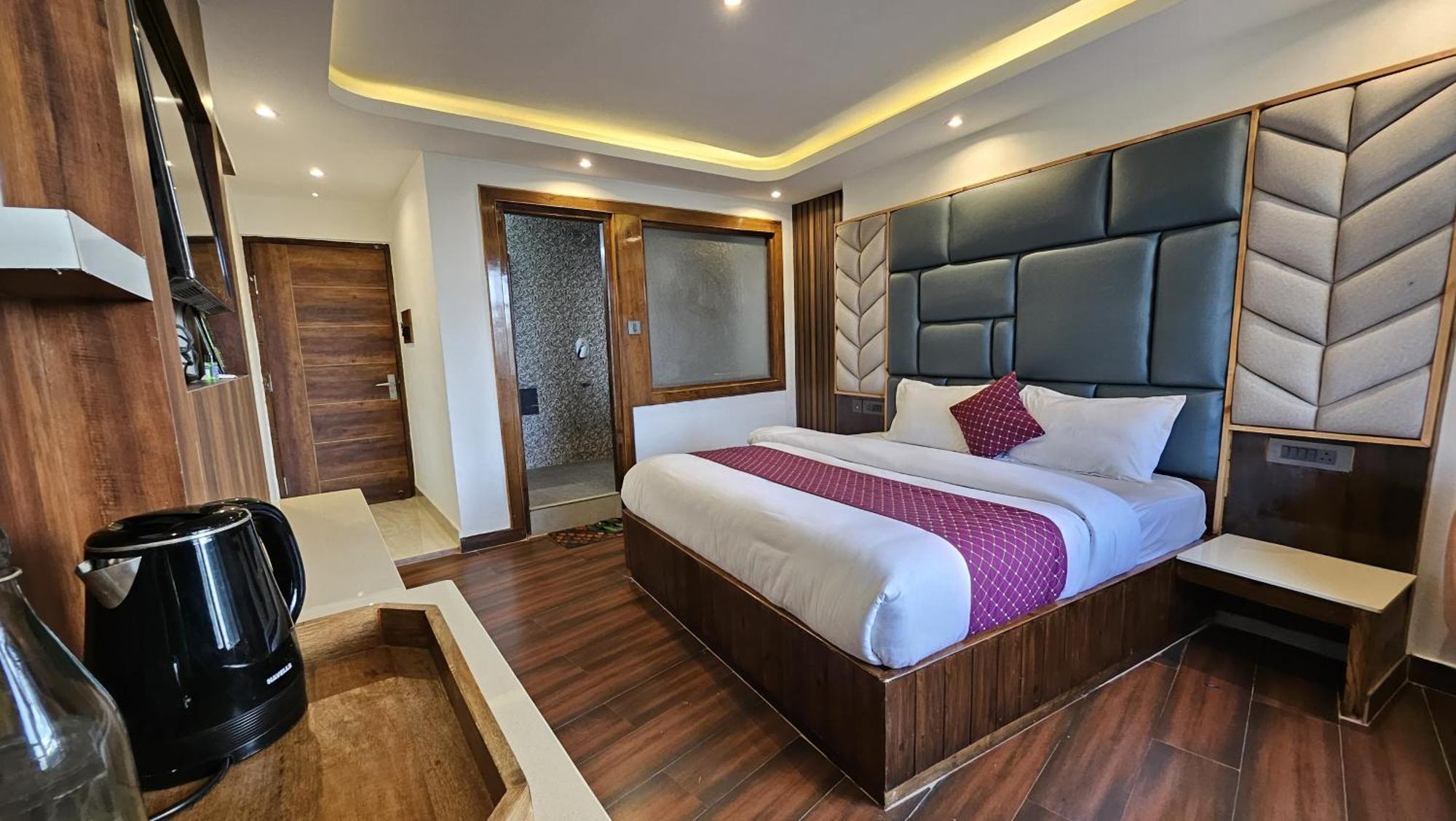 Mountain Zest- Simla Royale Near Mall Road Free Pickup From Railway Station Simla Ngoại thất bức ảnh