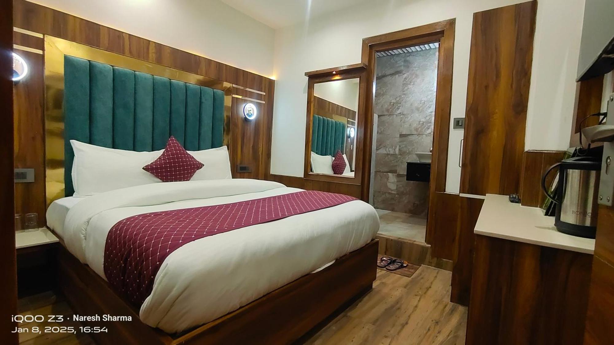 Mountain Zest- Simla Royale Near Mall Road Free Pickup From Railway Station Simla Ngoại thất bức ảnh